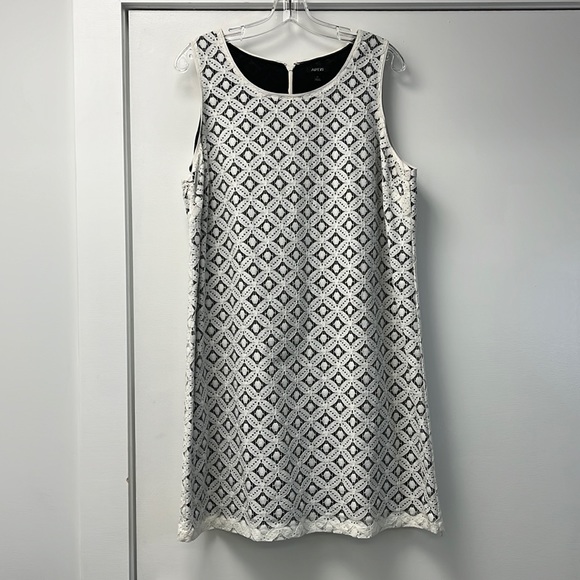 Apt. 9 Women’s Off White Lace Overlay Black Sleeveless Dress- size XL - Picture 1 of 7